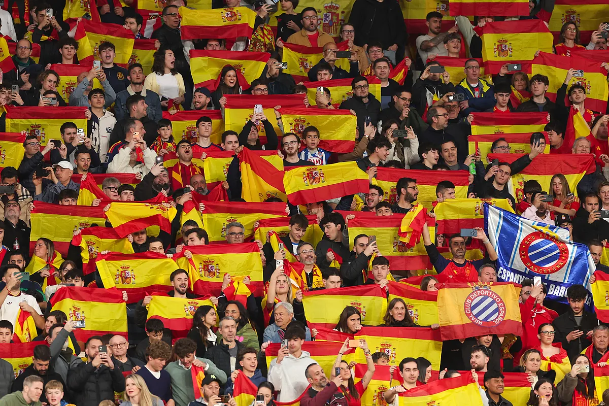 La FIFA abre expediente a España por los cánticos racistas de Cornellá