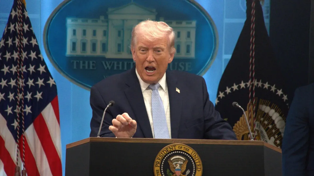 
         Trump amenaza a Irán con "la muerte de toda una civilización" si no cumple con su ultimátum que acaba esta noche 
    