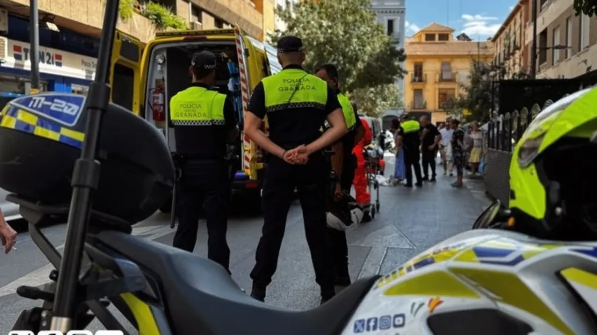 
         Detenido un hombre por masturbarse ante menores en un parque de Granada 
    