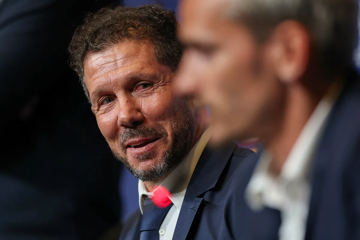 Simeone se despide de Griezmann entre lágrimas: "Te quiero mucho, pero soy tu entrenador y sabes que si no corres vas afuera"
