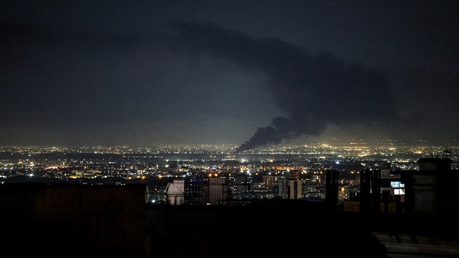 Guerre au Moyen-Orient : confinement, port à l'arrêt... à quelques heures de la fin de l'ultimatum de Donald Trump, les pays du Golfe dans l'attente