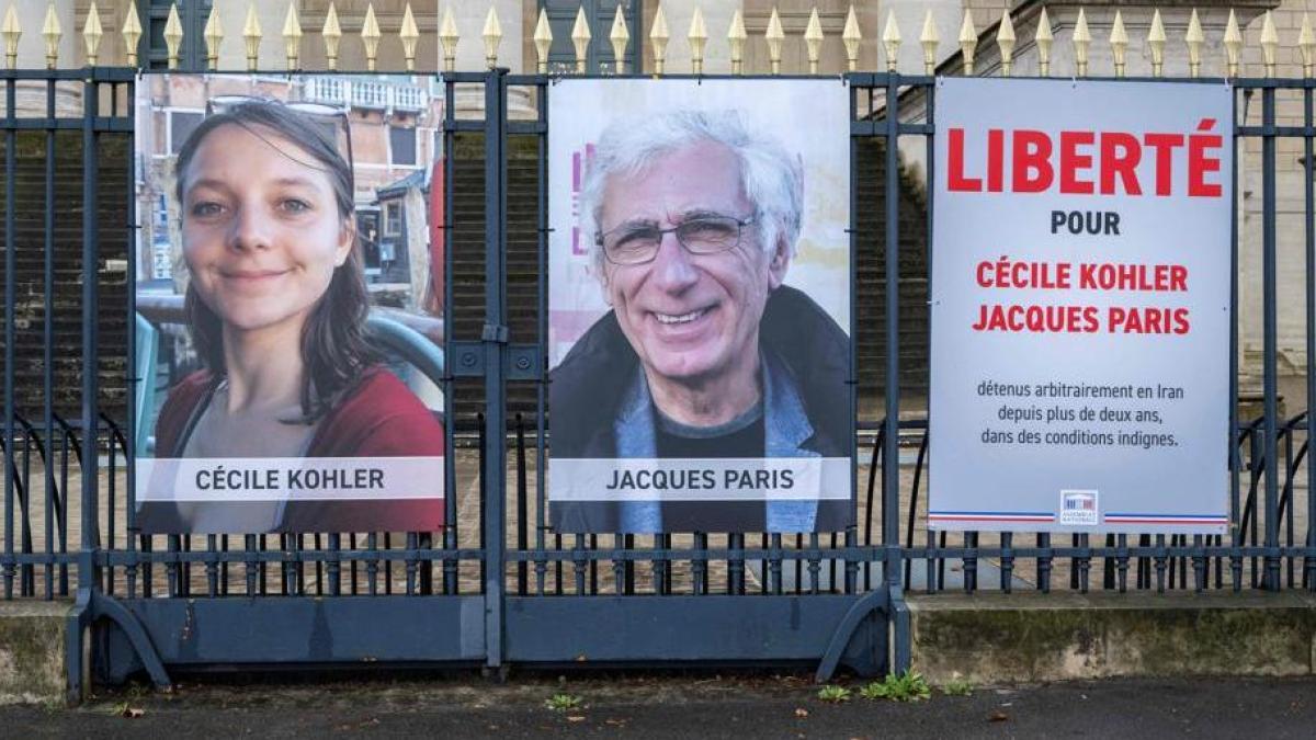 
                                                                               Irán libera a una pareja de franceses detenidos hace casi cuatro años
                                                                           