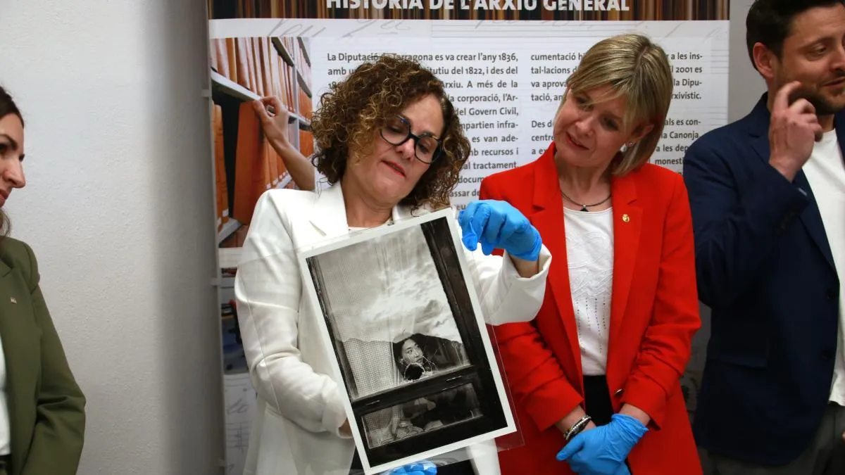 
                                                                                                                       La colección Fórvm deposita sus 1.693 fotografías en el archivo de Tarragona
                                                                                                                   