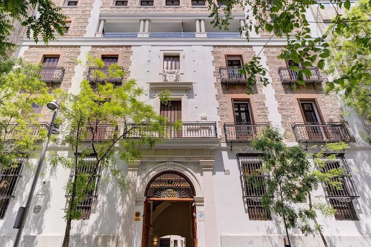 El exclusivo ático del palacete en el que vivió Valle-Inclán sale a la venta por casi 11 millones de euros