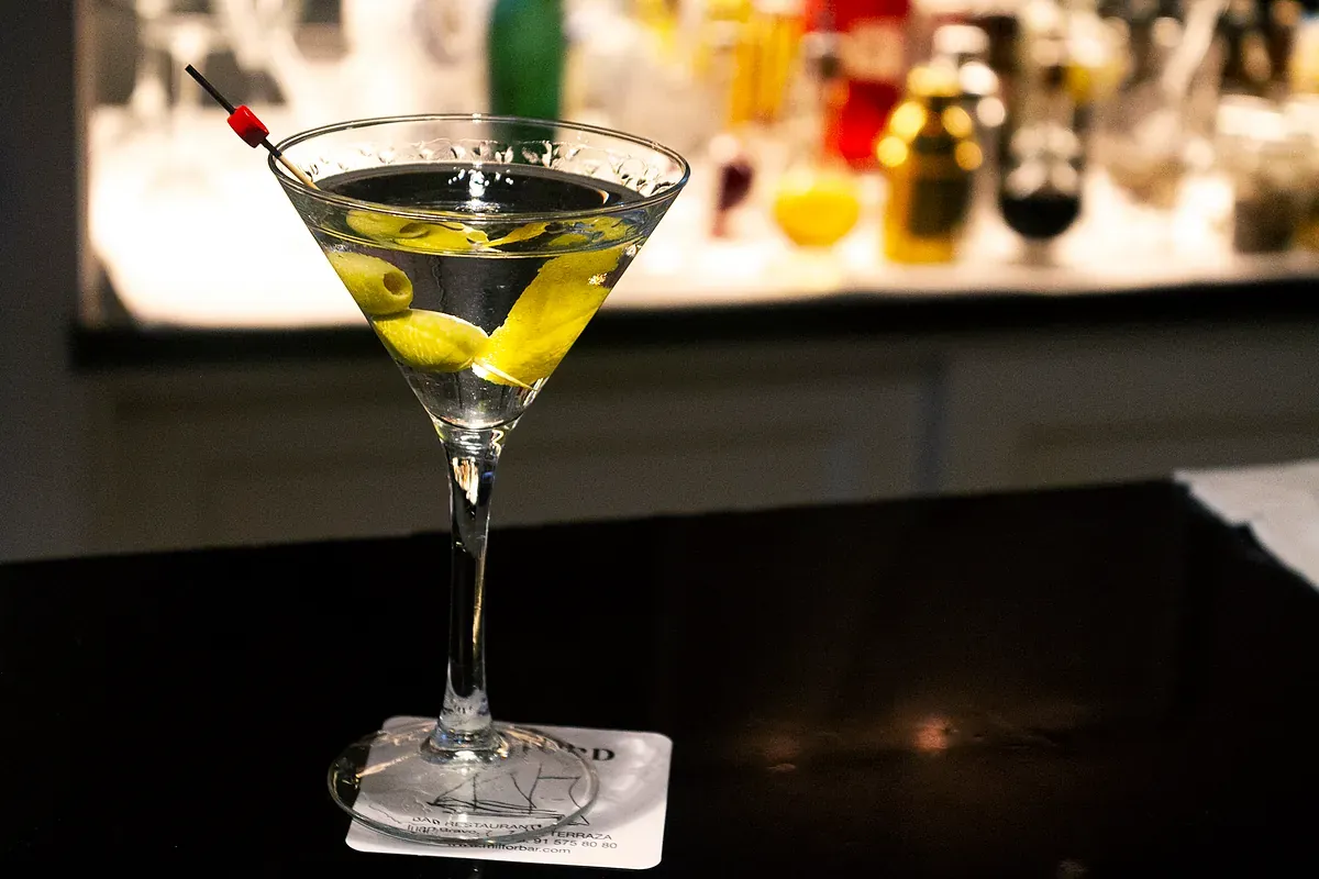 El regreso del Dry Martini: dónde disfrutar en Madrid de este clásico en tiempos donde rebajar el alcohol está de moda