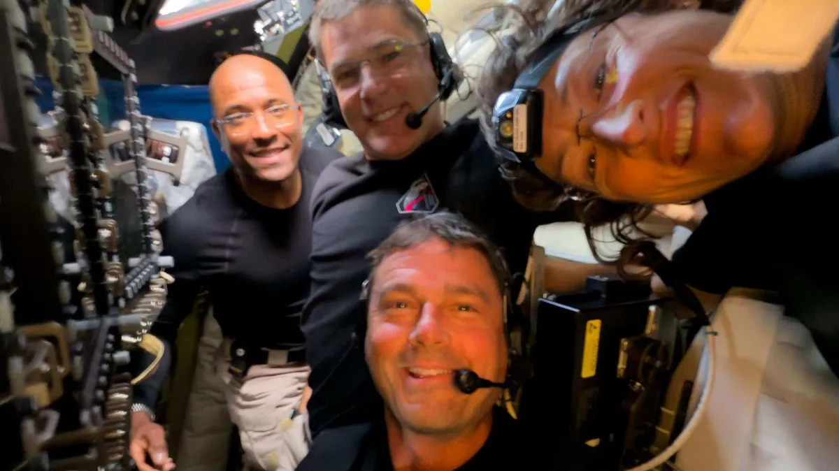 Mission Artemis II : un coup de fil entre astronautes d'Artemis et de la Station spatiale internationale, une première dans l'espace