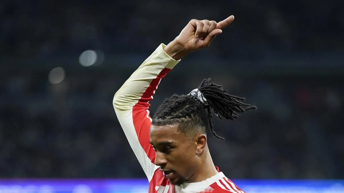 
                                                                                                     Puro espectáculo en el Bernabéu
                                                                                                 