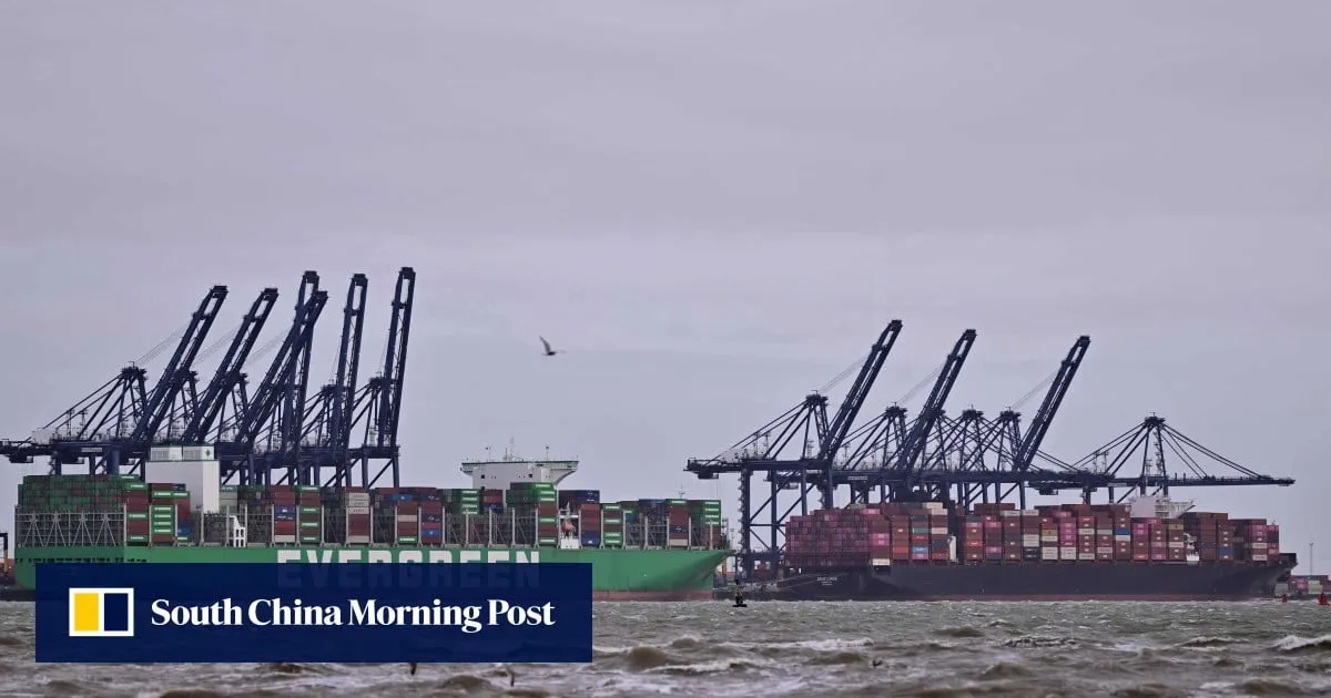 Singapore says no negotiations for Hormuz safe passage; transit is ‘right, not privilege’