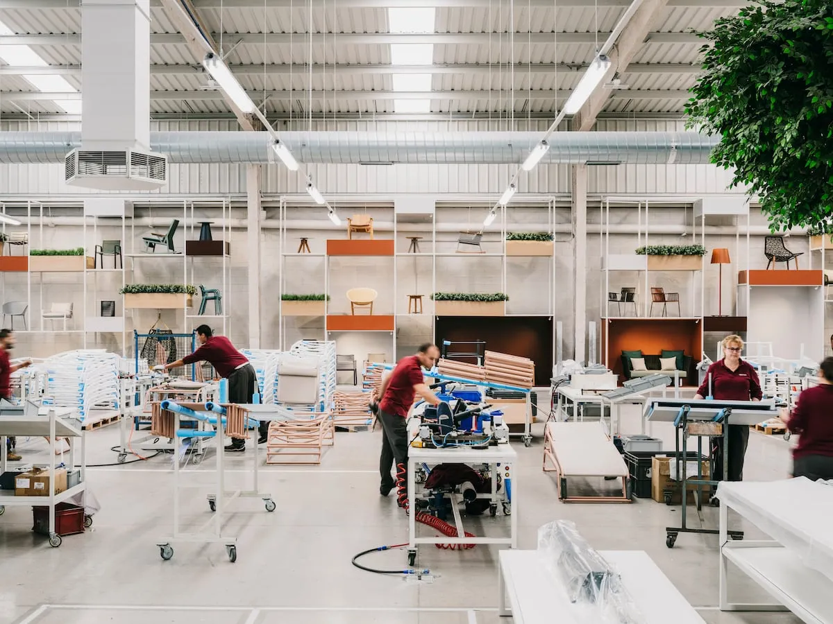 Así es Kettal, la empresa de muebles para exterior que hace obras de diseño
