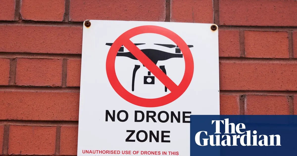 Treat jailed drug dealers like radical extremists, says prisons watchdog
