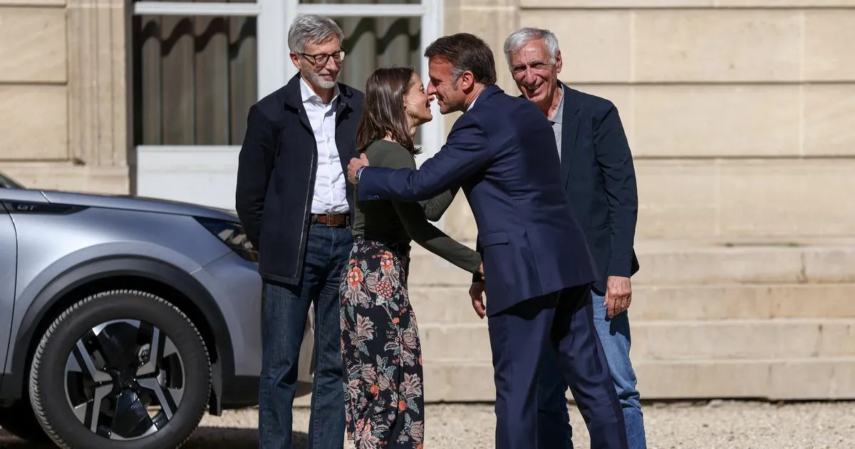 EN DIRECT - Libération de Cécile Kohler et Jacques Paris : les deux ex-détenus en Iran sont arrivés à Paris