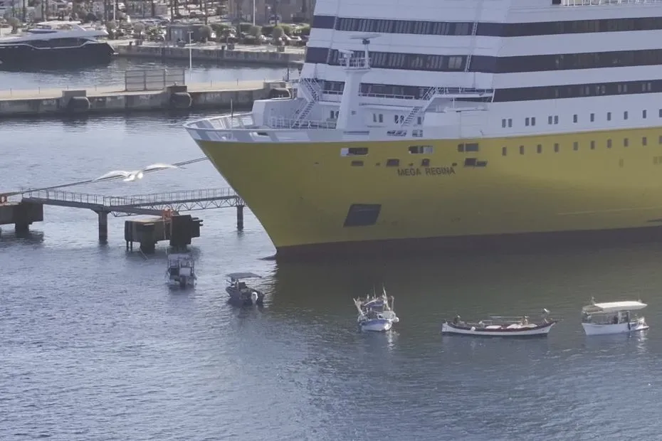Crise des carburants : la mobilisation se poursuit dans les ports corses, le préfet appelle à "la levée immédiate" des blocages