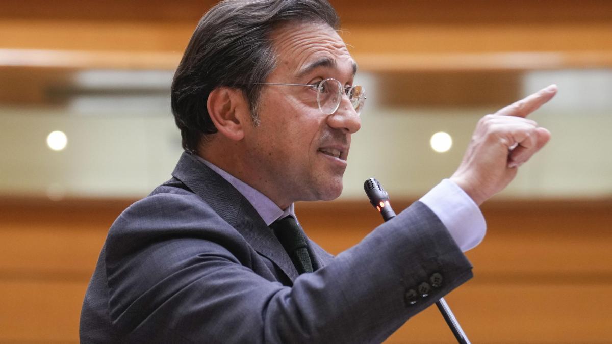 
                                                                              El Gobierno considera “inaceptable” que Israel no incluya a Líbano en el alto el fuego
                                                                          