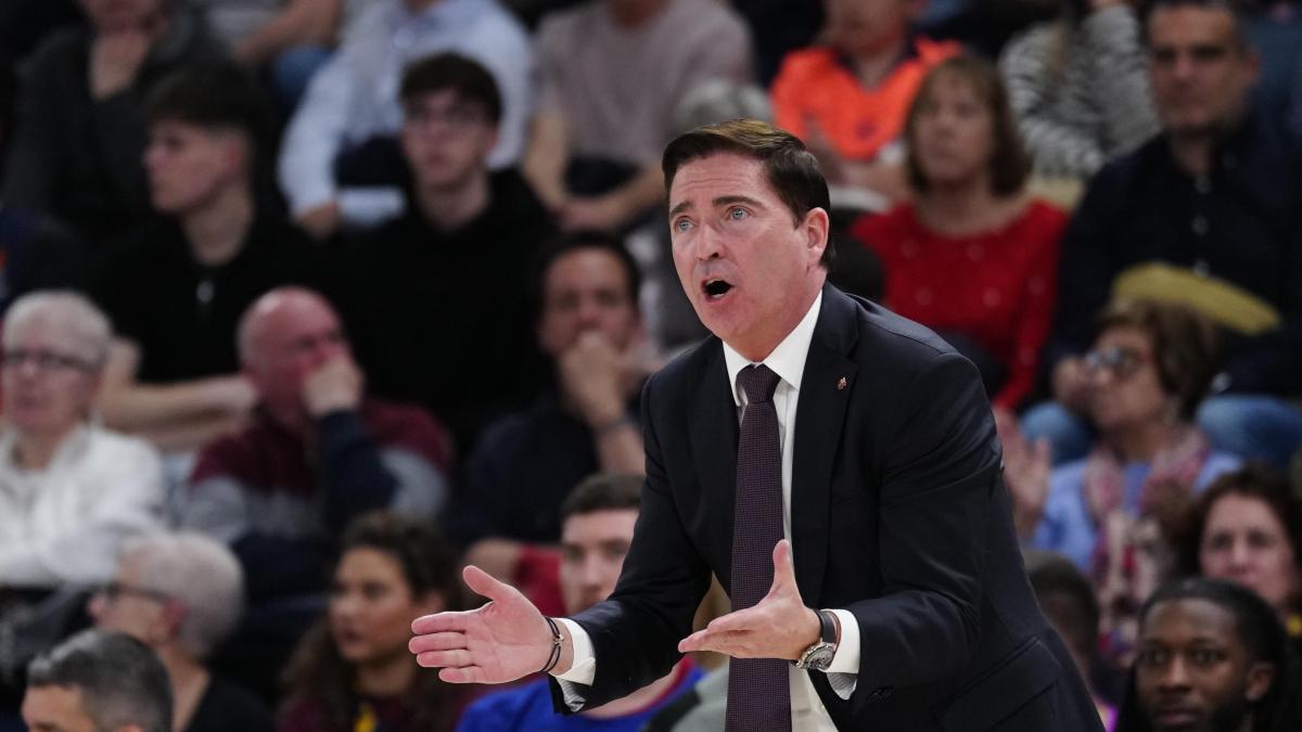 
                                                                                                    Xavi Pascual empieza a hartarse y deja en el aire su continuidad
                                                                                                