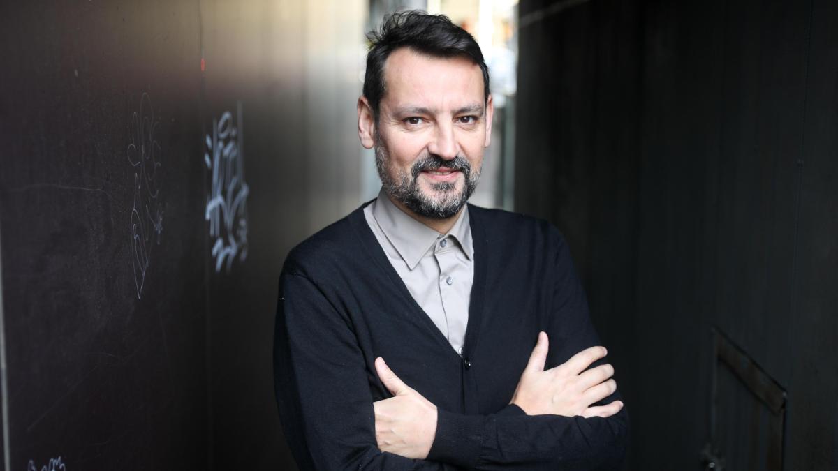 
                                                                                                          Òscar Andreu: “La clave es hacer necesario el catalán para hablarlo en todos los ámbitos”
                                                                                                      