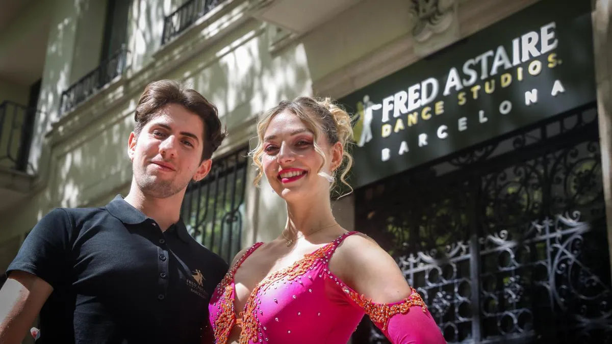 
                                                                                                                         Los pasos de Fred Astaire resuenan en Barcelona: abre la primera academia de baile en España del mítico bailarín
                                                                                                                     