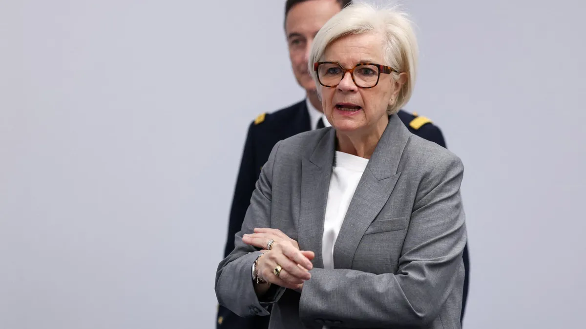 Plus de drones et de munitions mais pas de Rafale ou de frégates supplémentaires: le gouvernement présente son projet d'actualisation de la loi de programmation militaire