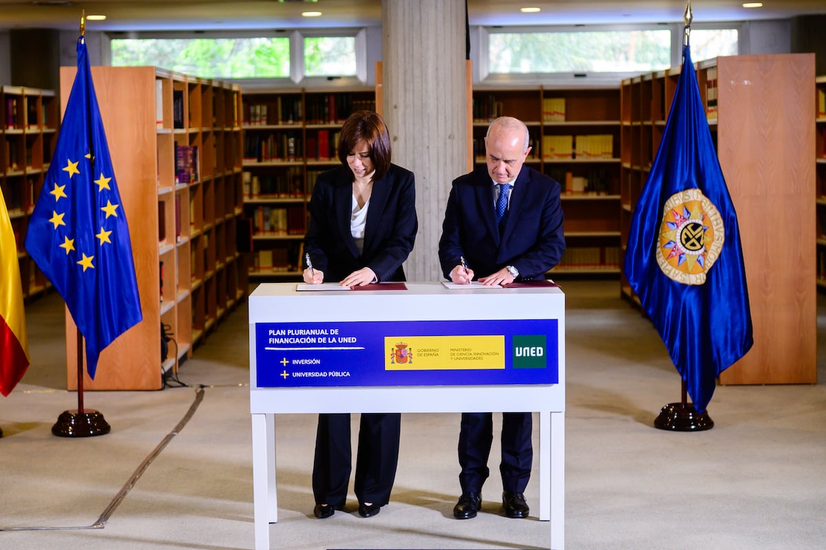 El Gobierno contrarresta el avance de la universidad privada con 20.380 plazas de titulaciones muy demandadas en la UNED 