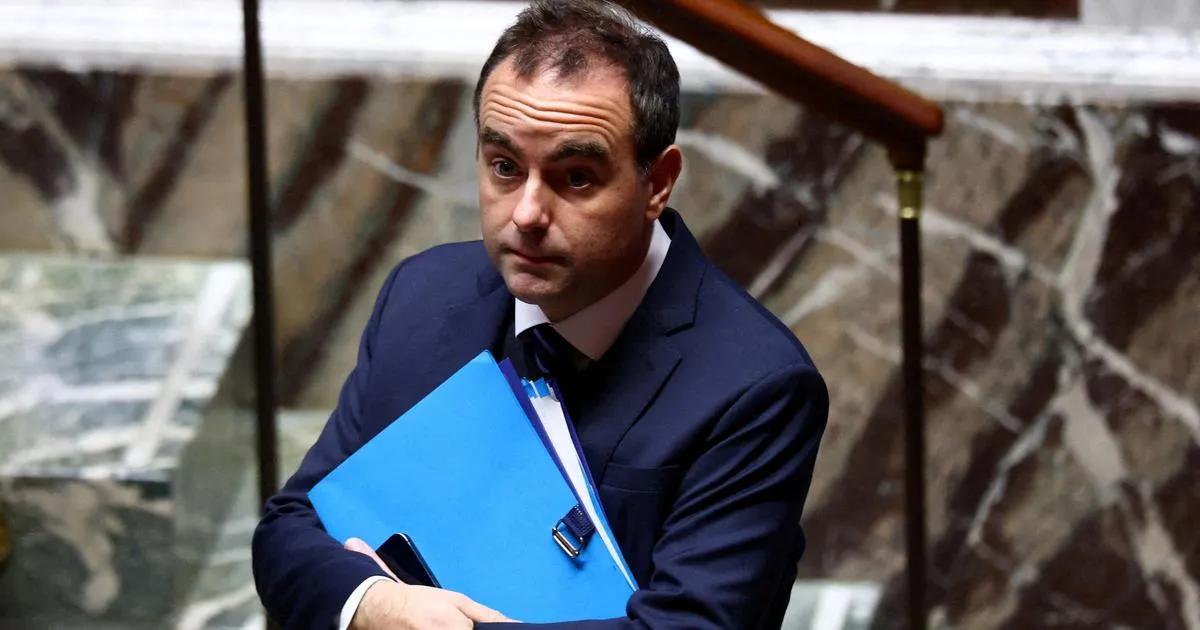 Sébastien Lecornu demande une baisse des prix à la pompe à la «fin du week-end, début de semaine prochaine»