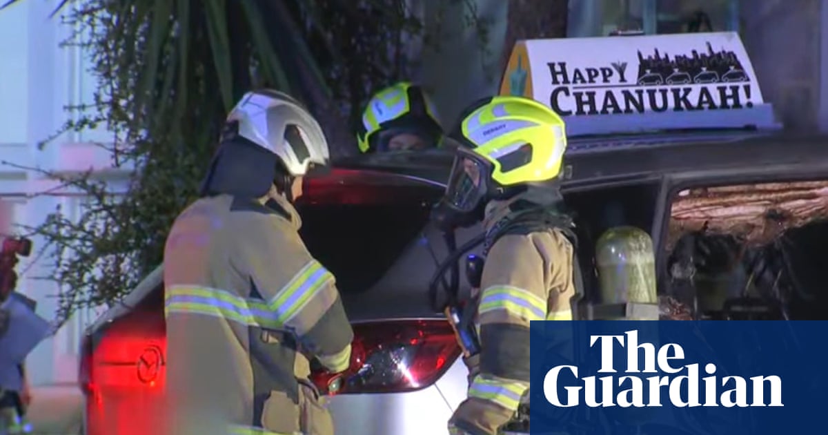 Man charged after allegedly firebombing rabbi’s car with Hanukah decorations in Melbourne driveway