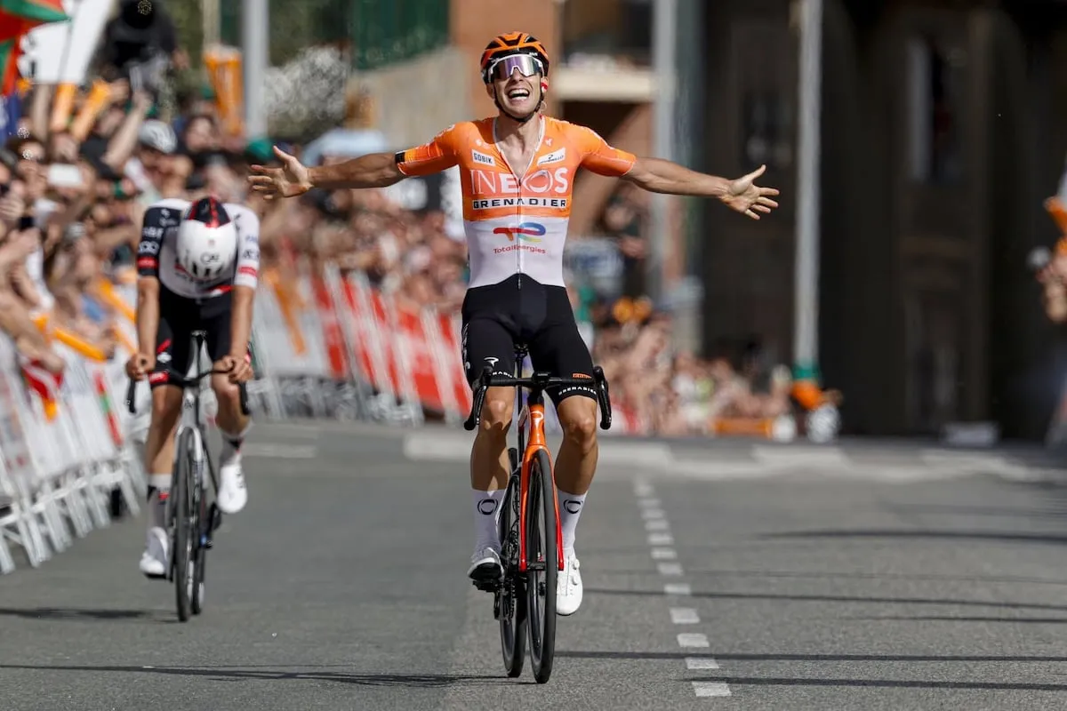 Laurence evita la primera victoria española y Seixas despeja el camino de rivales en la Itzulia