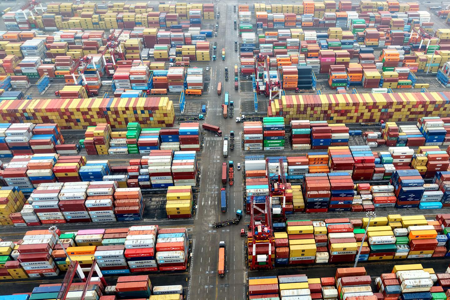 En Chine, le choc pétrolier menace les routiers de chômage technique : « Dans ces conditions, autant laisser le camion au parking »