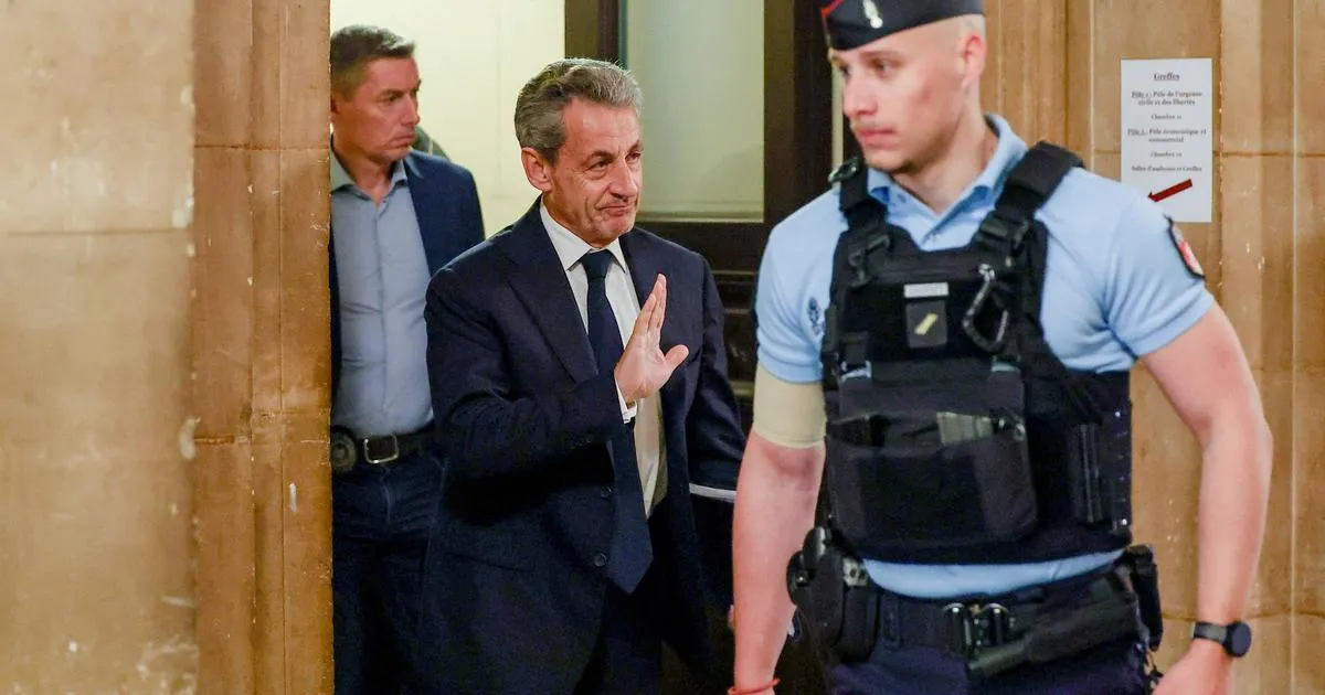 Pour Nicolas Sarkozy, des comploteurs et des fous ont inventé le « financement libyen »