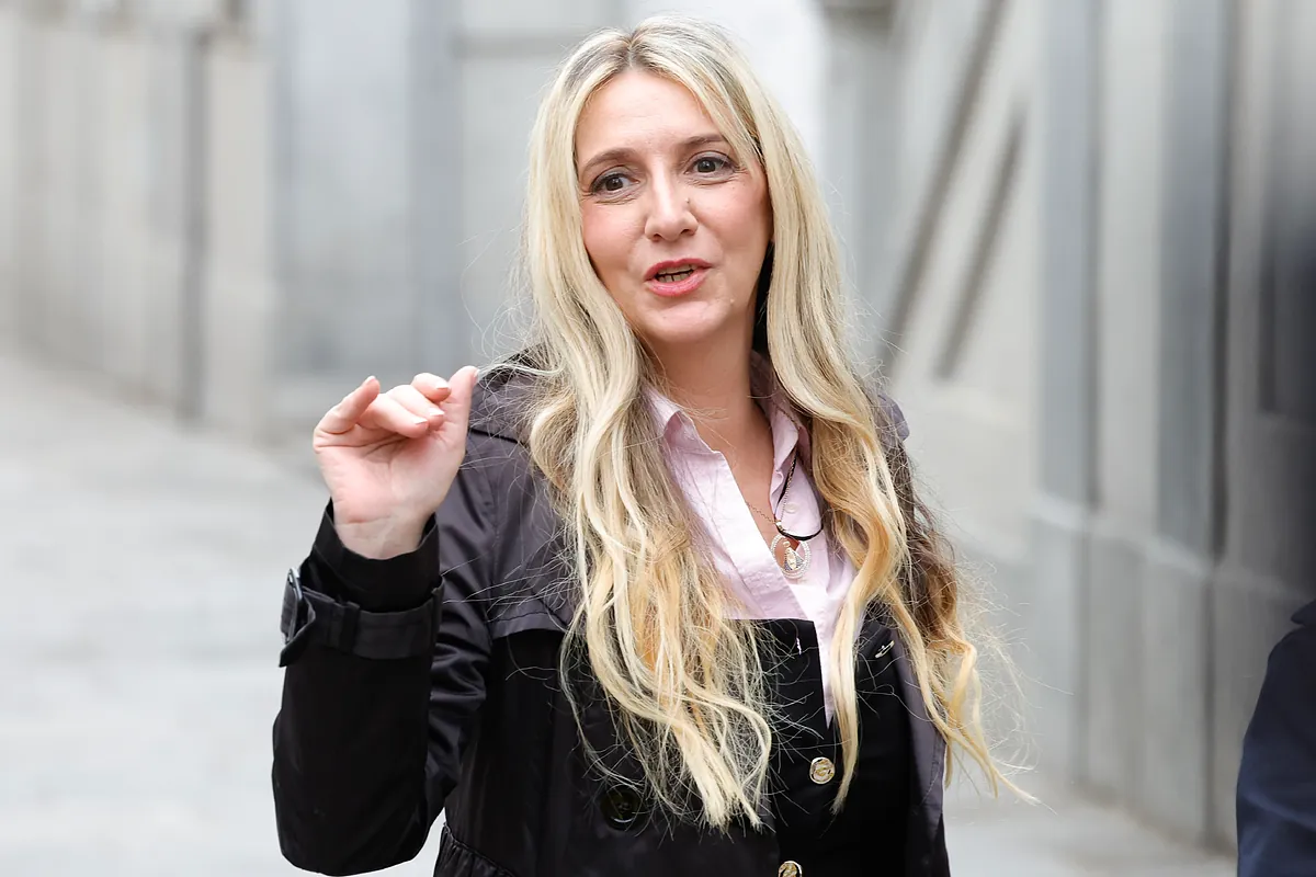 El huracán patriótico de Claudia Montes: madre, socialista y 'miss'