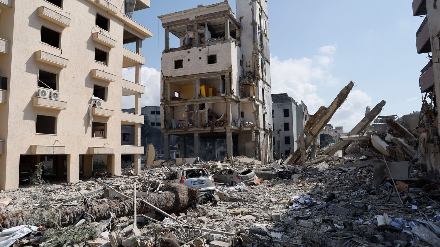 Guerre au Moyen-Orient : les frappes israéliennes au Liban font 182 morts en une journée