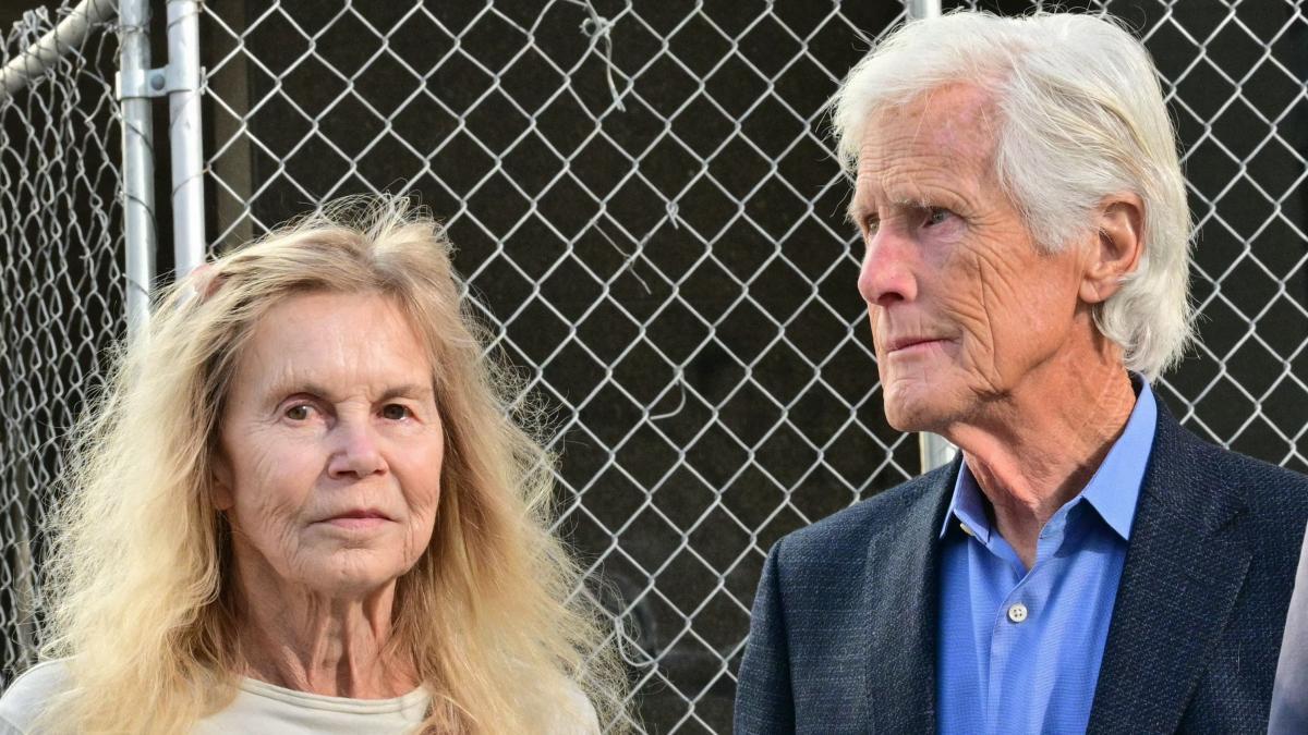 
                                         Quince años de prisión para 'la reina de la ketamina' por la muerte del actor Matthew Perry
                                     