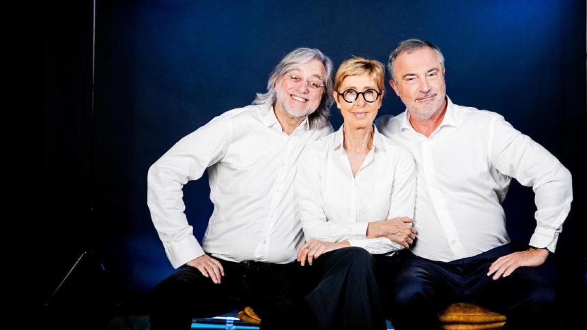 
                                                             Los suscriptores de ‘La Vanguardia’ dialogan con los periodistas de ‘La Contra’
                                                         