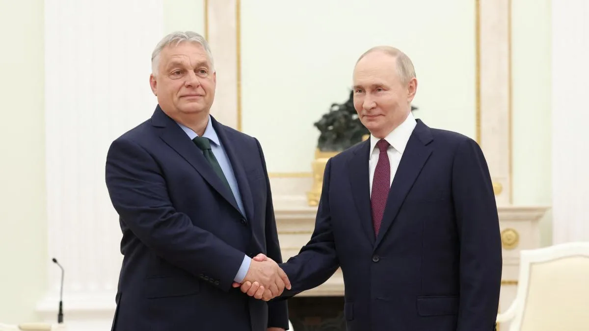 
                                                                               Una llamada entre Orbán y Putin dibuja al húngaro como un subordinado: “Estoy a su servicio”
                                                                           