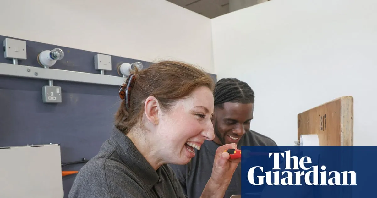 Ministers unveil ‘right to try’ plan to help disabled people find work