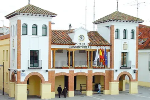 El Ayuntamiento de Pinto carga contra el Gobierno central por imponer una casa para 'menas' sin previo aviso