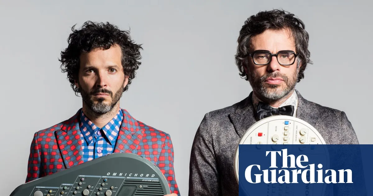 Hit New Zealand comedy duo Flight of the Conchords reunion gigs sell out in minutes