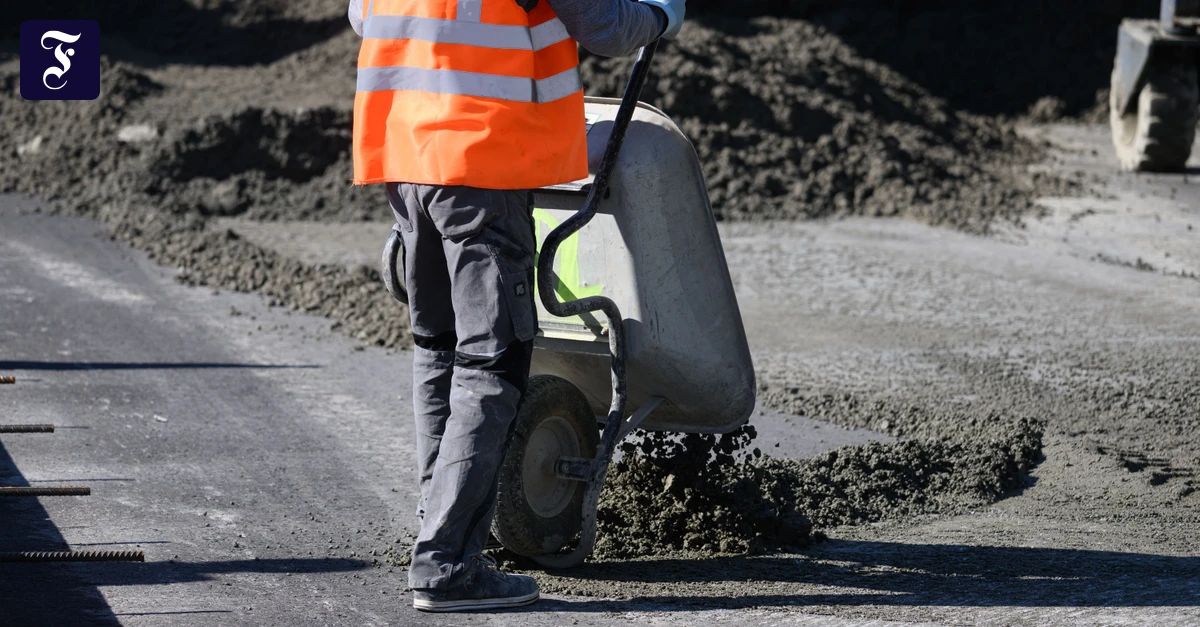 Laster fährt in Baustelle: Arbeiter stirbt bei Unfall auf A6