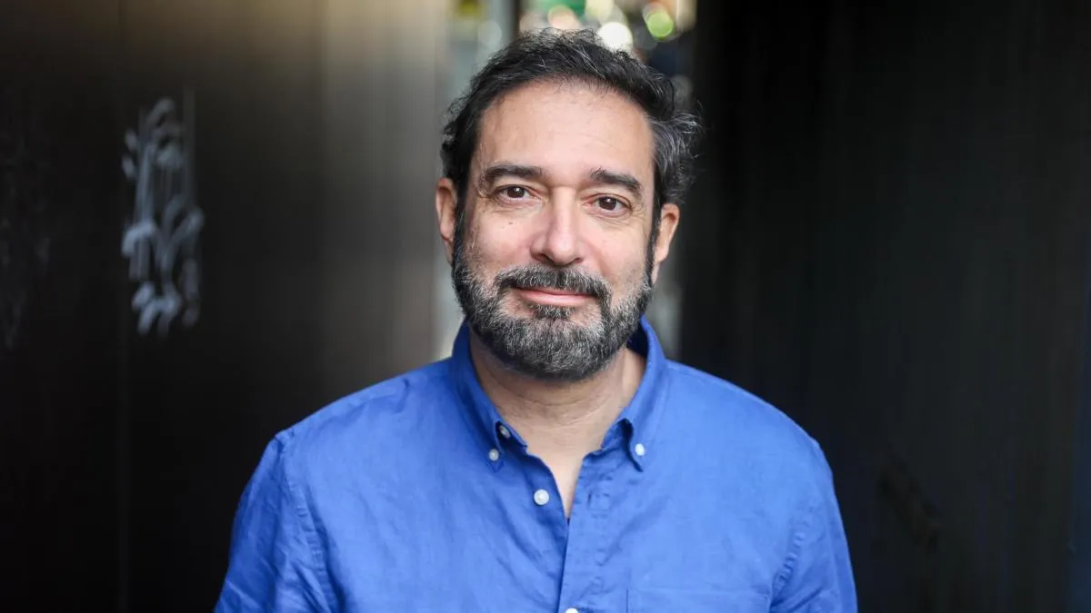 
                                           Pere Estupinyà, bioquímico: “Muchas personas se arrepienten de no haberse separado, de haber trabajado demasiado o de no haber cambiado de empleo, cuando se hacen mayores”
                                       