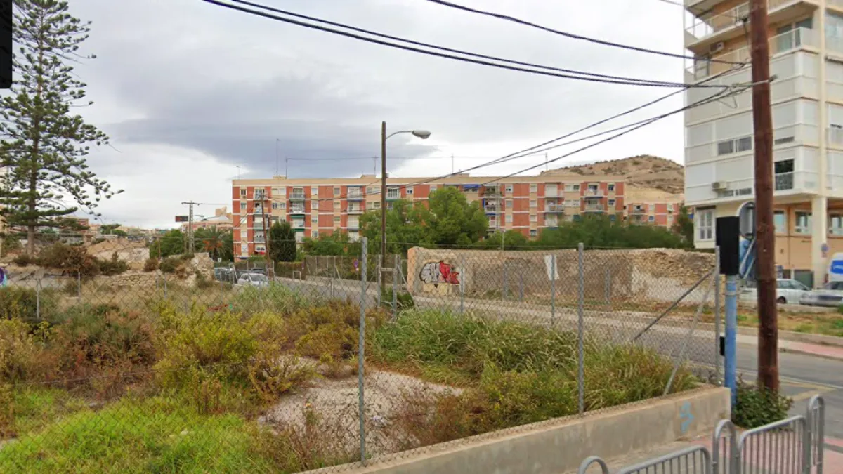 
                                                   Alicante planea regenerar suelos industriales y espacios abandonados para crear nuevos barrios
                                               