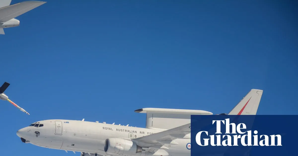 Australian spy plane operators in Middle East not sharing intel with US for offensive operations, defence boss says