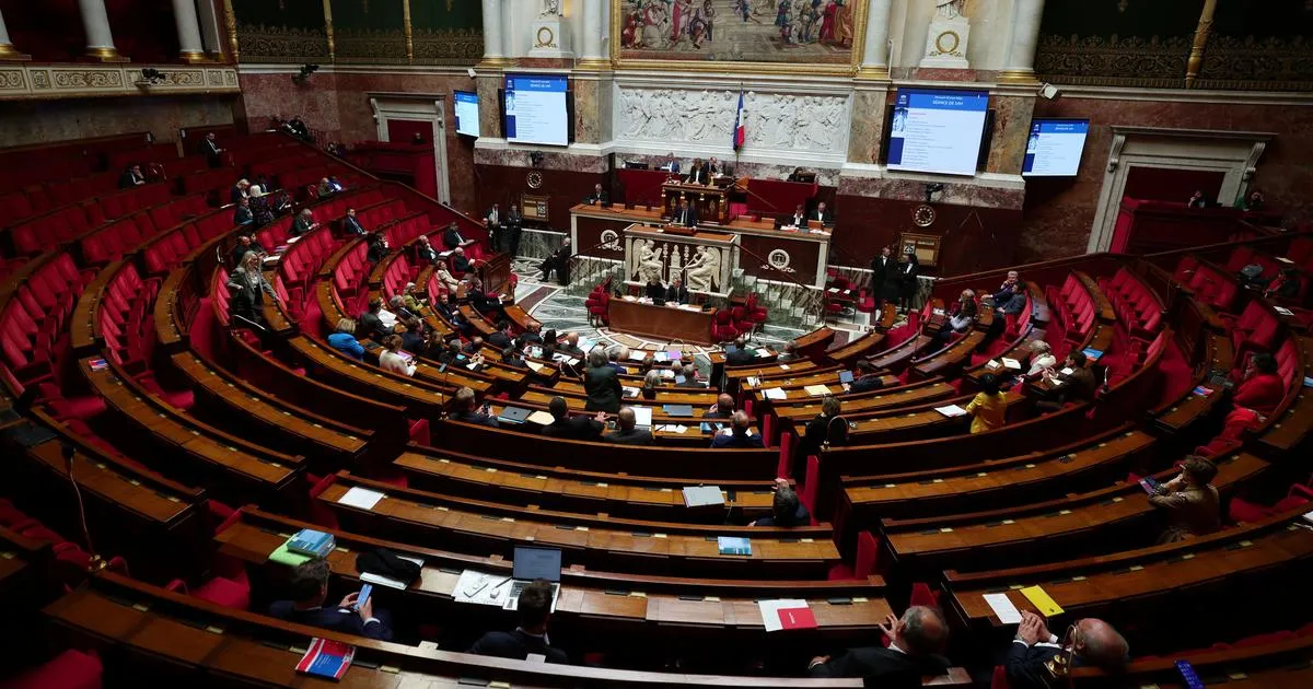 «Le prince Jupiter frappe une dernière fois» : à l’Assemblée, des députés privés de vacances pour débattre du budget de l’armée