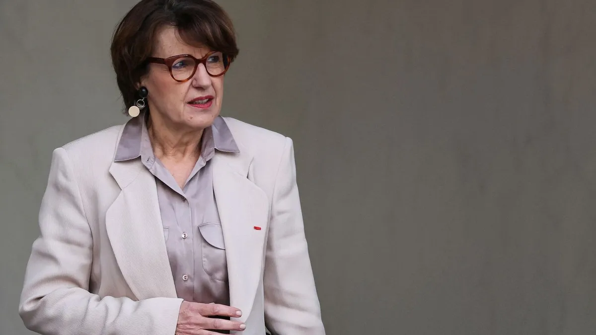 Carburants : "Une aide complémentaire" pour le gazole non routier des agriculteurs sera annoncée "dans les heures ou les jours qui viennent", promet la ministre de l'Agriculture Annie Genevard