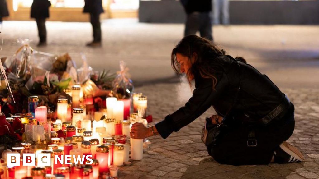 Swiss ski bar not inspected for five years before deadly fire, mayor says