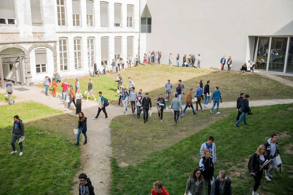 La Belgique est devenue le refuge des étudiants en architecture recalés de Parcoursup