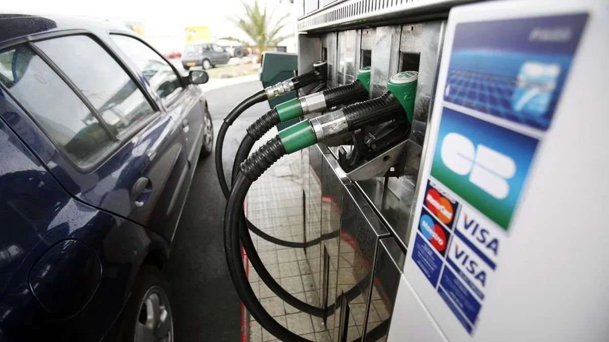 Carburants : une baisse des prix "peut arriver relativement vite", selon le syndicat Mobilians, si la baisse du cours du pétrole est "durable"