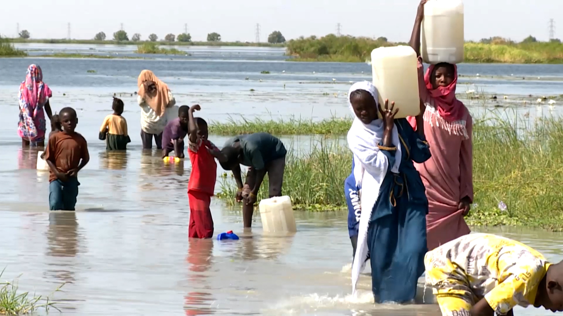 Children dying from water-borne disease at Sudan displacement camp