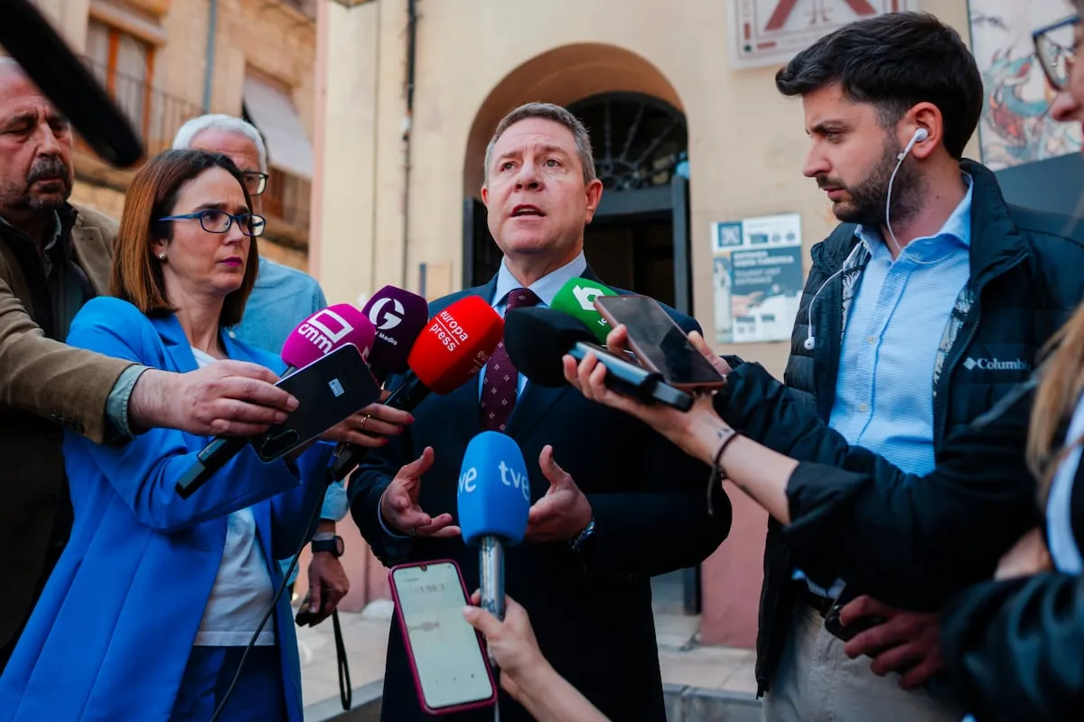 García-Page niega que haya financiación ilegal en el PSOE y denuncia que alguien “puede haber robado al partido”