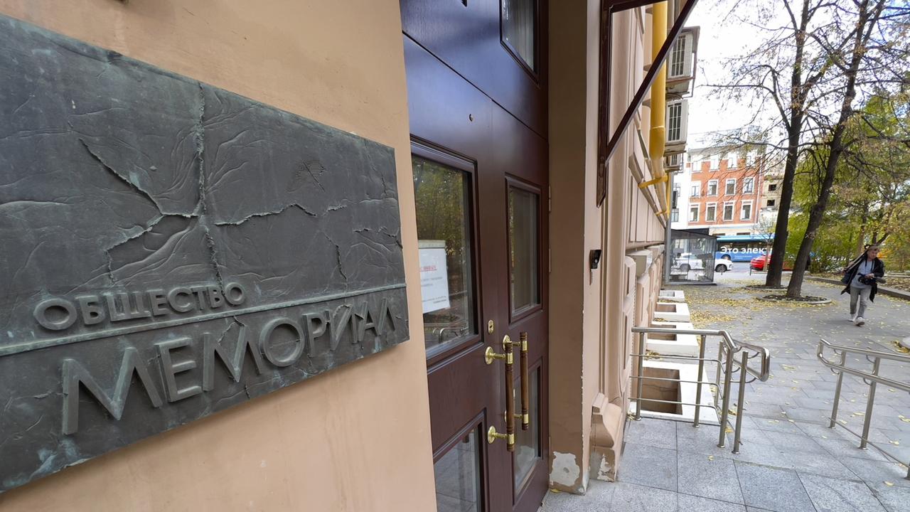 Russland verbietet NGO Memorial - Einstufung als "extremistisch"