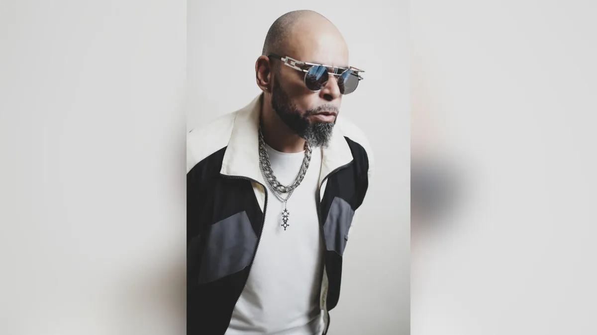 Rocé, sous les palmiers, les plages de rap
