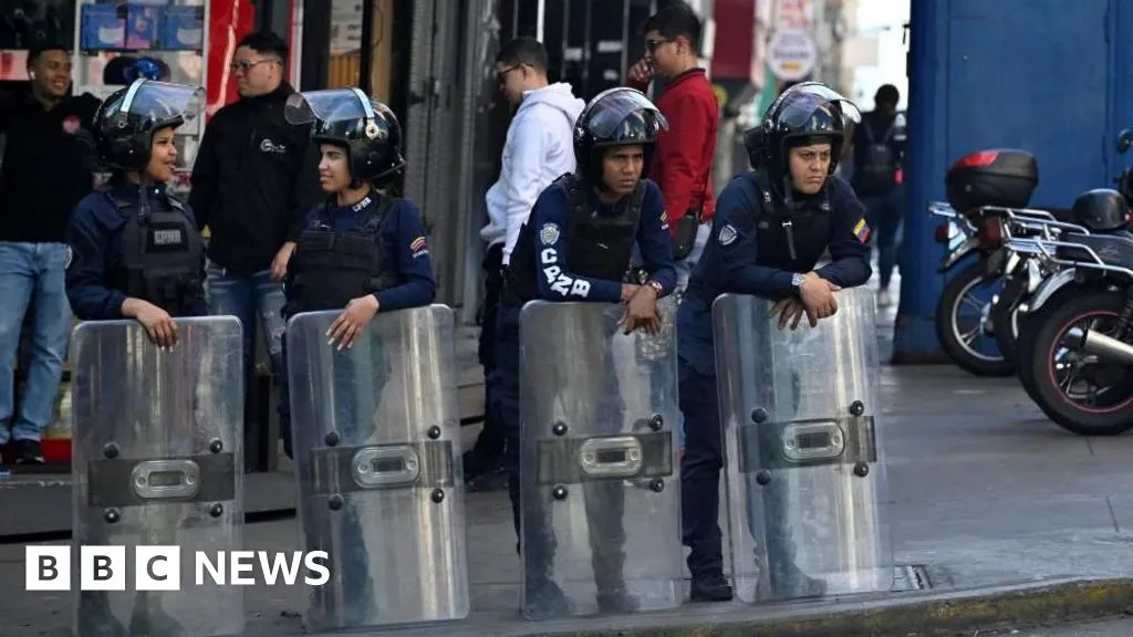 Venezuelan security forces detain journalists from foreign news organisations