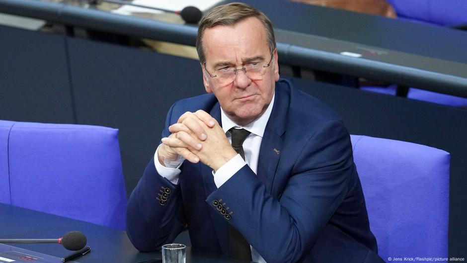 German parliament opens debate on military service bill